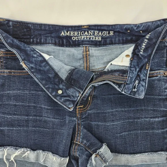 American Eagle Dark Wash Raw Hem Denim Short Womens 10 Indie Sleeze Grunge - Picture 3 of 7